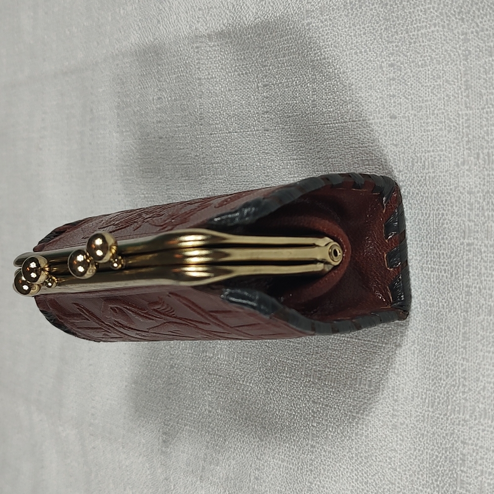Small Cowhide Leather Money Coin Purse Metal Clasp Closer Square Bottom - Picture 4 of 11